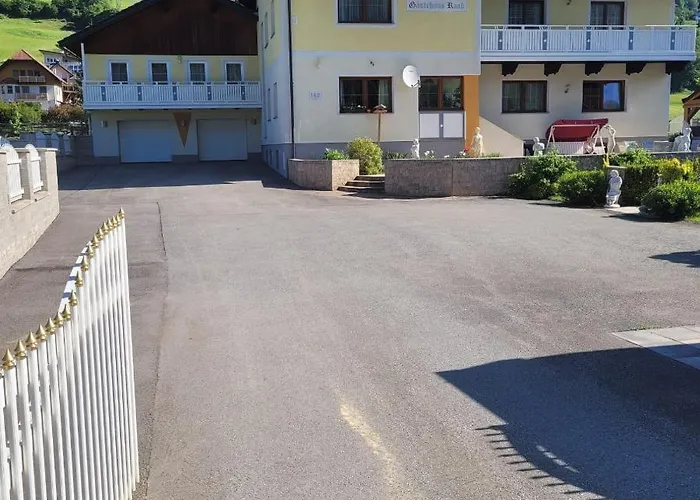 Апартаменты Gaestehaus Raab